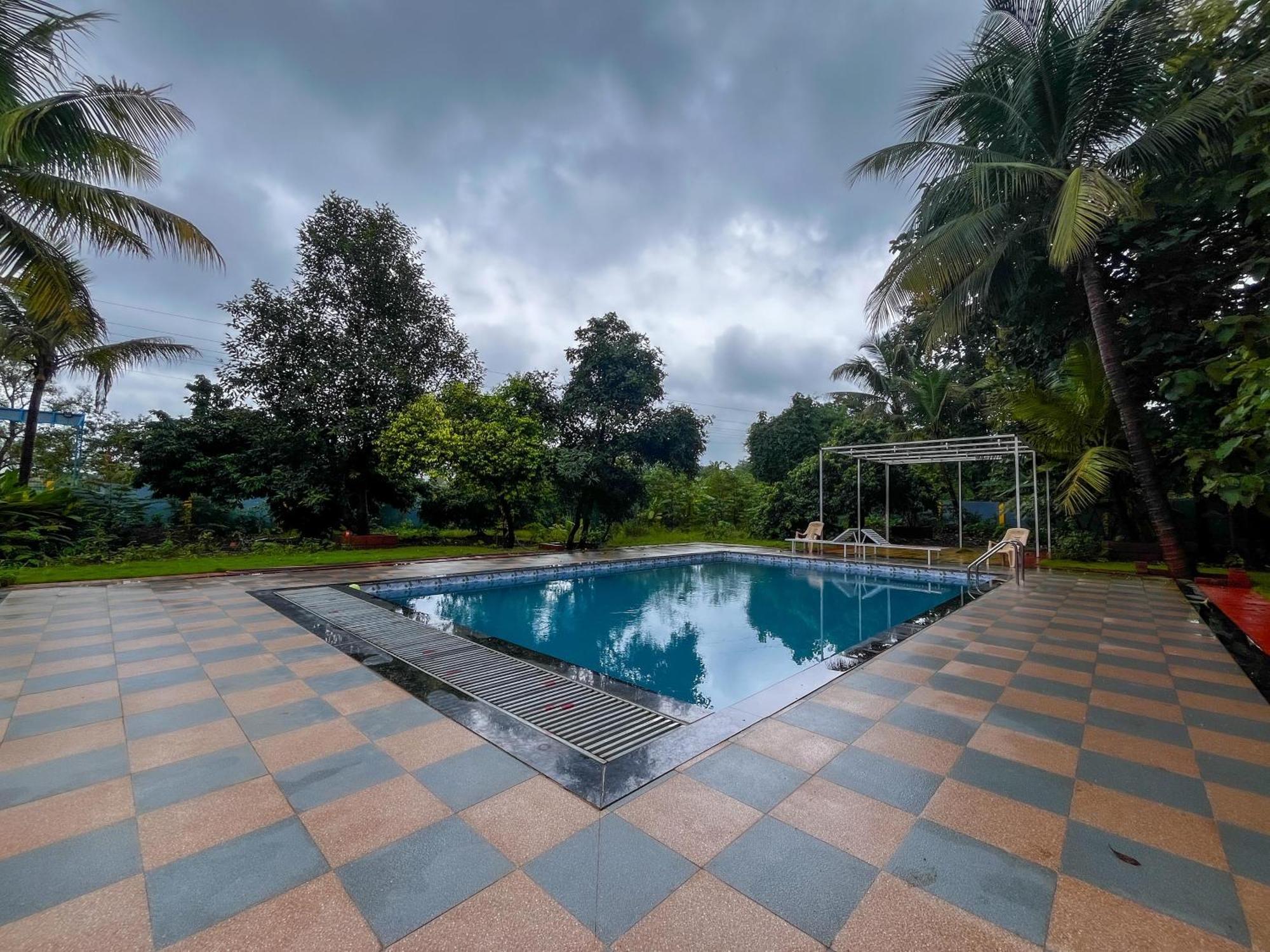 Karjat In Resort Esterno foto